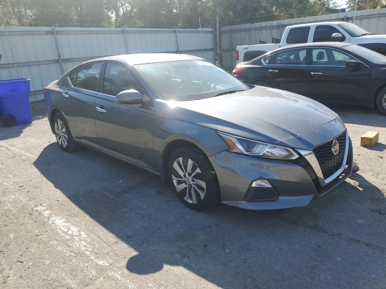 2019 Nissan Altima S - Фото 4