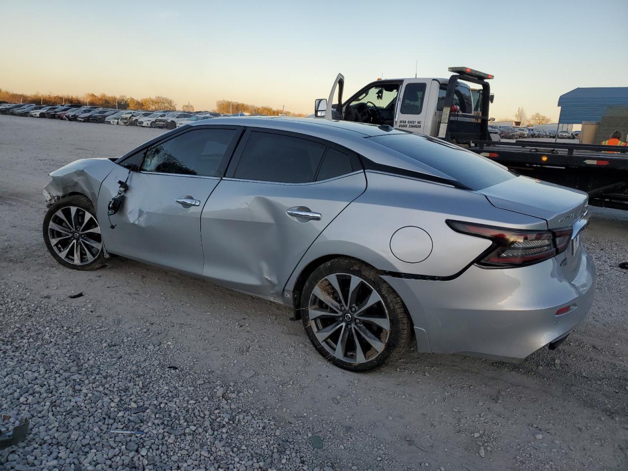 2019 Nissan Maxima S - Image 2