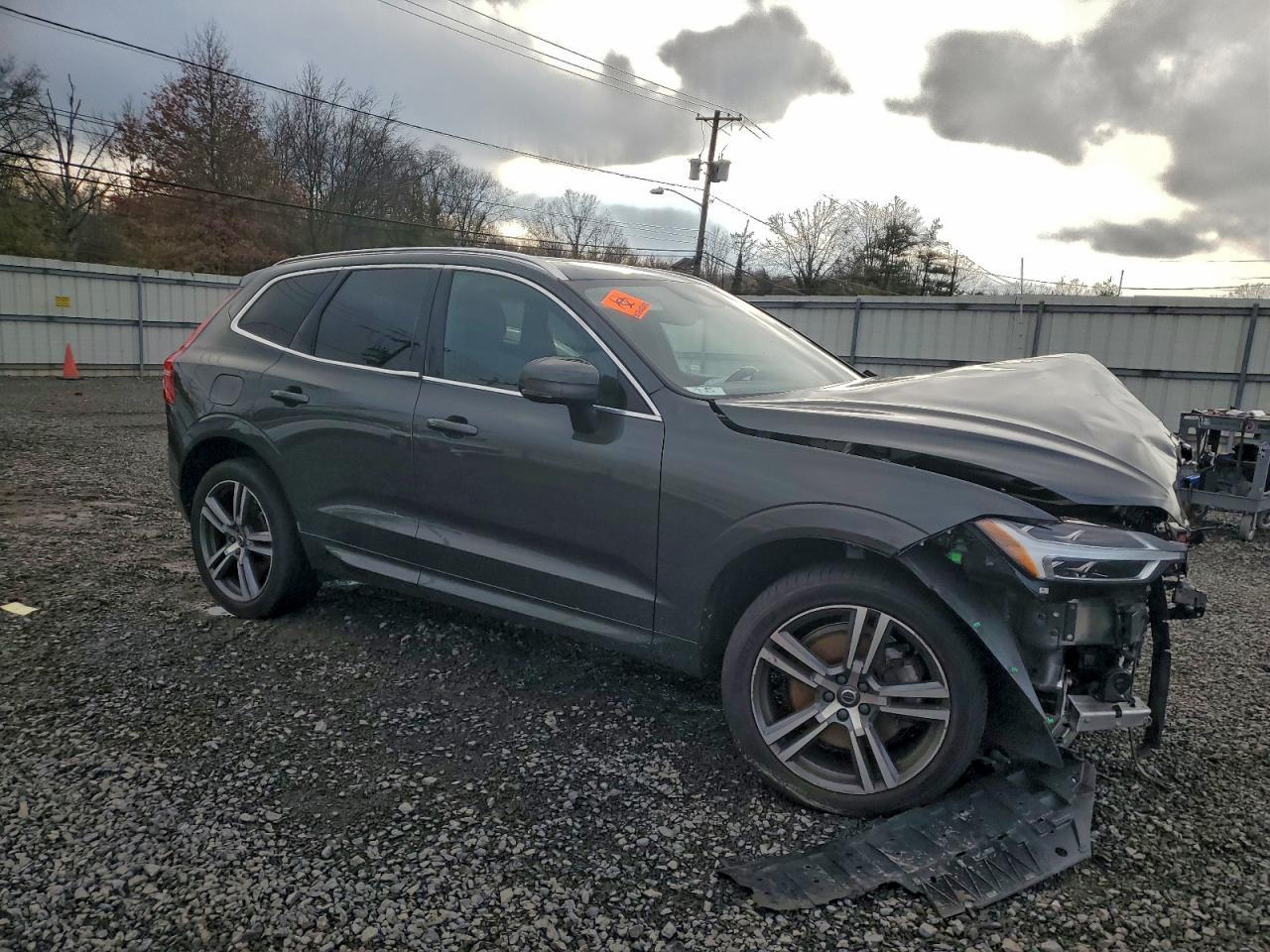 2020 Volvo Xc60 T6 Momentum - Фото 4