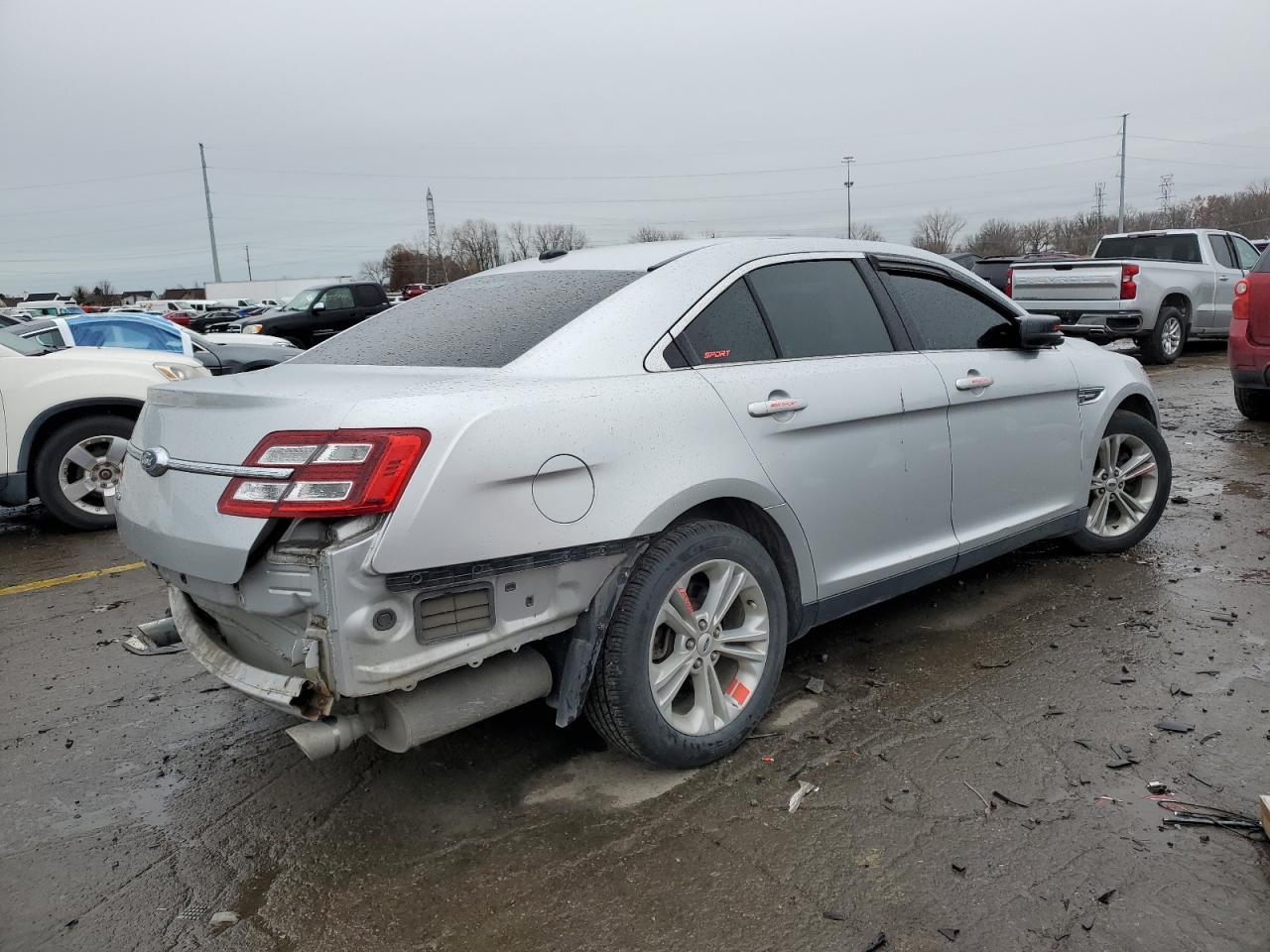 2018 Ford Taurus Se - Фото 3