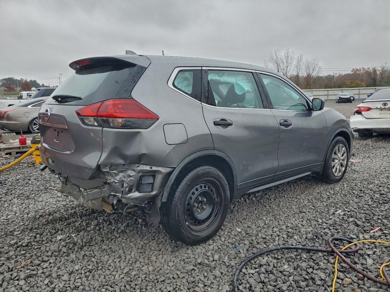 2018 Nissan Rogue S - Фото 3