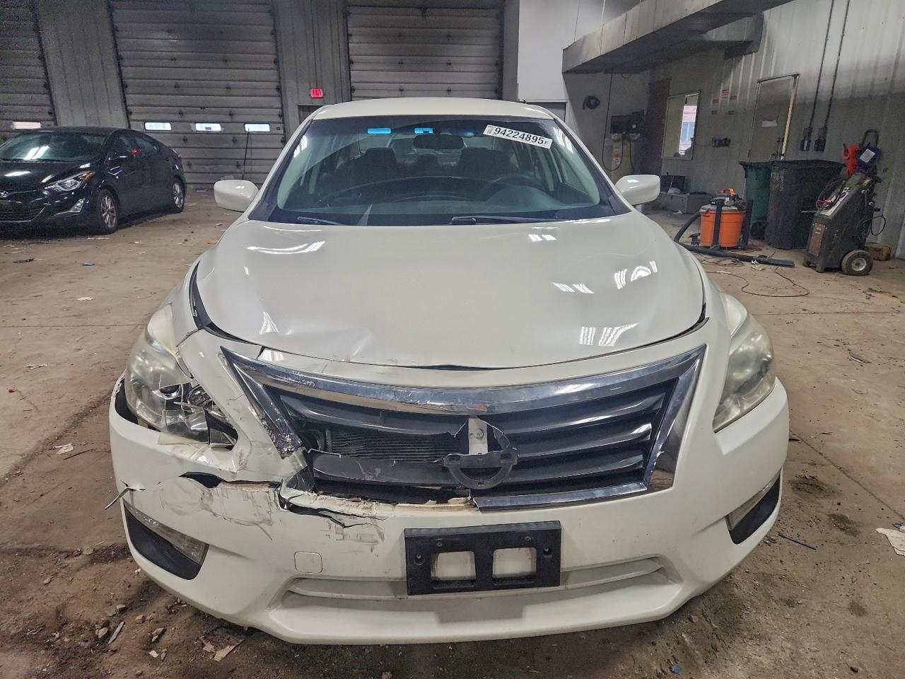 2014 Nissan Altima 2.5 - Image 5