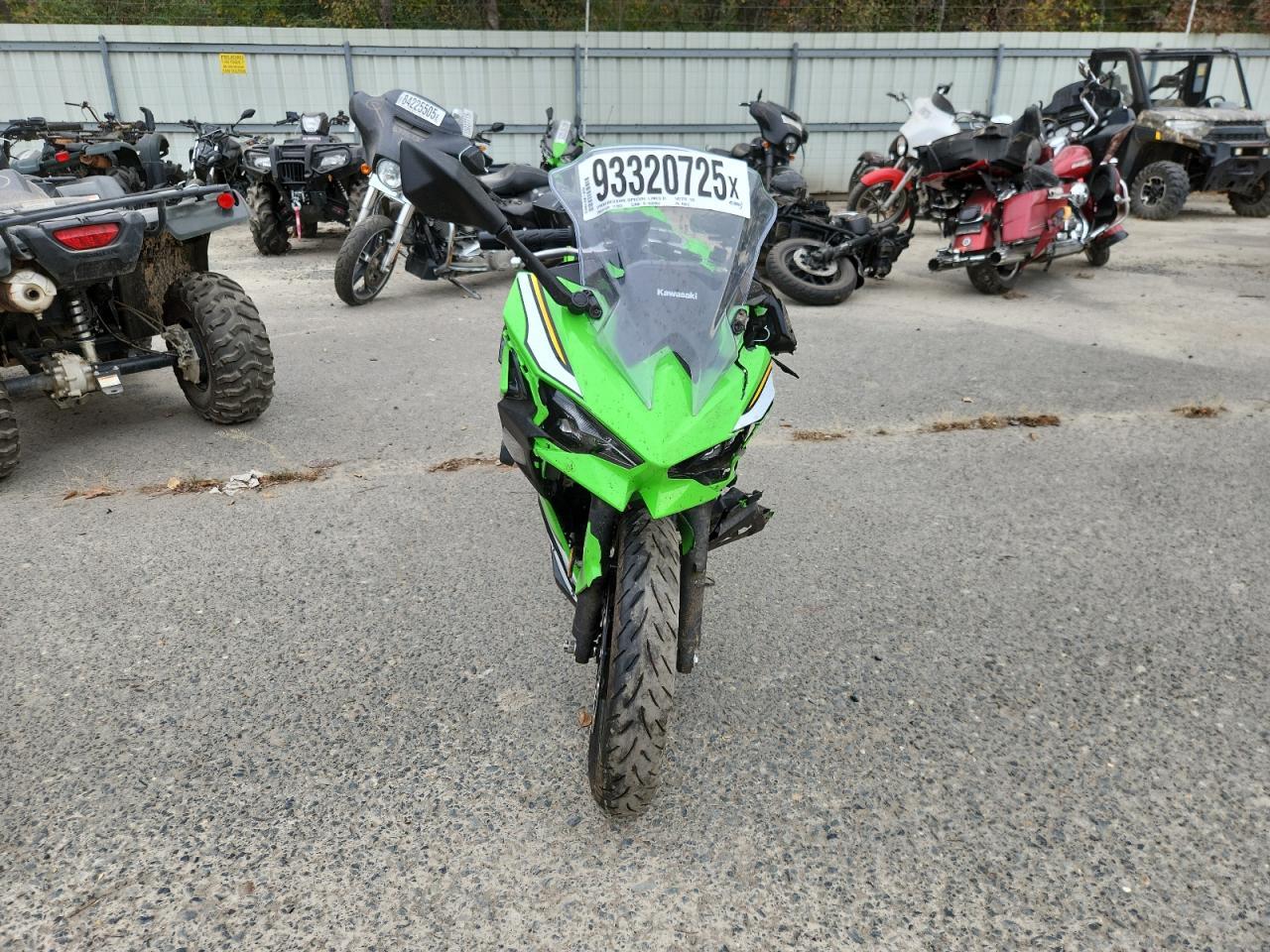 2025 Kawasaki Ex500 A - Фото 2