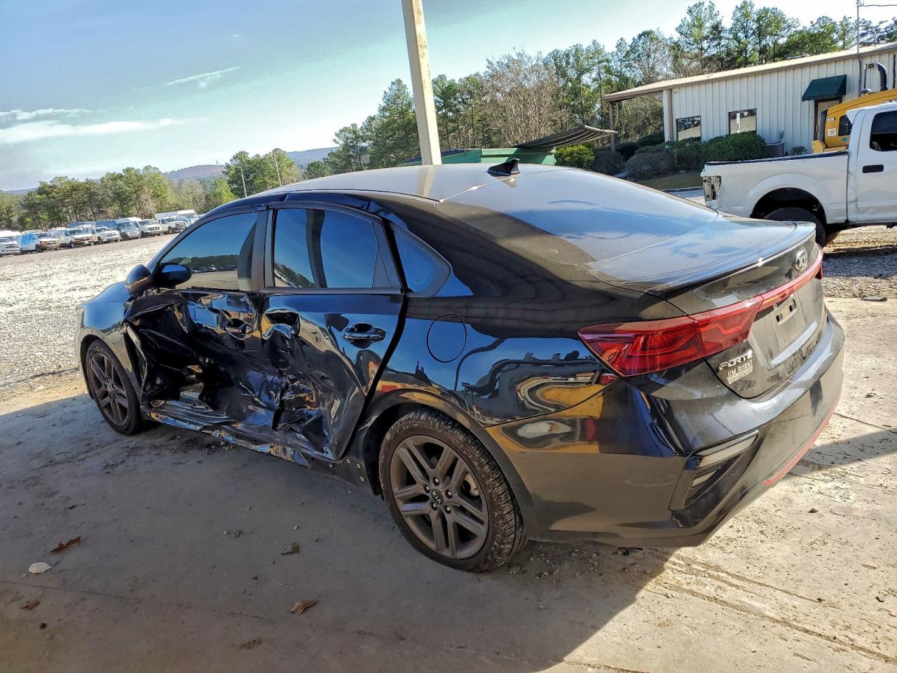 2021 Kia Forte Gt Line - Фото 2