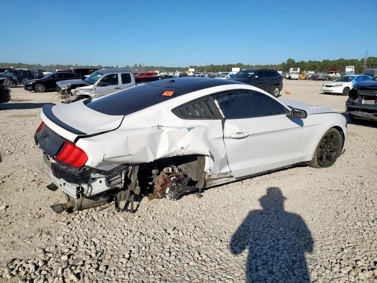 2020 Ford Mustang - Image 3