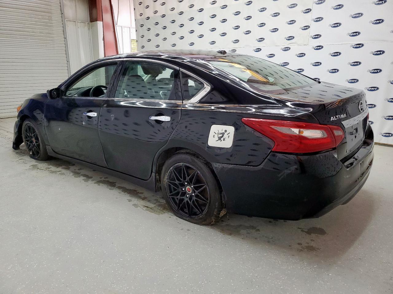 2018 Nissan Altima 2.5 - Image 2