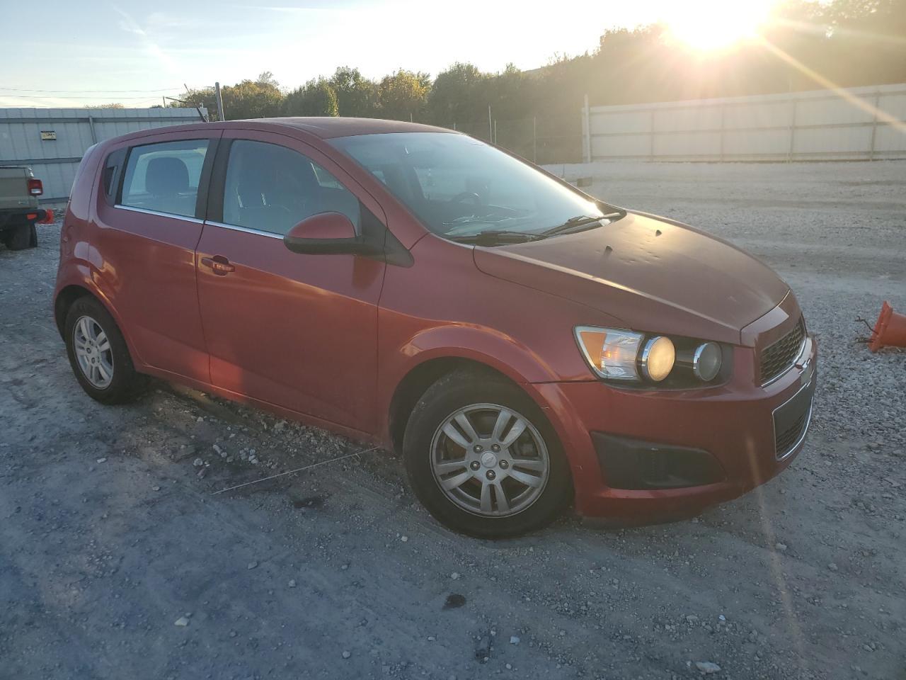 2014 Chevrolet Sonic Lt - Image 4