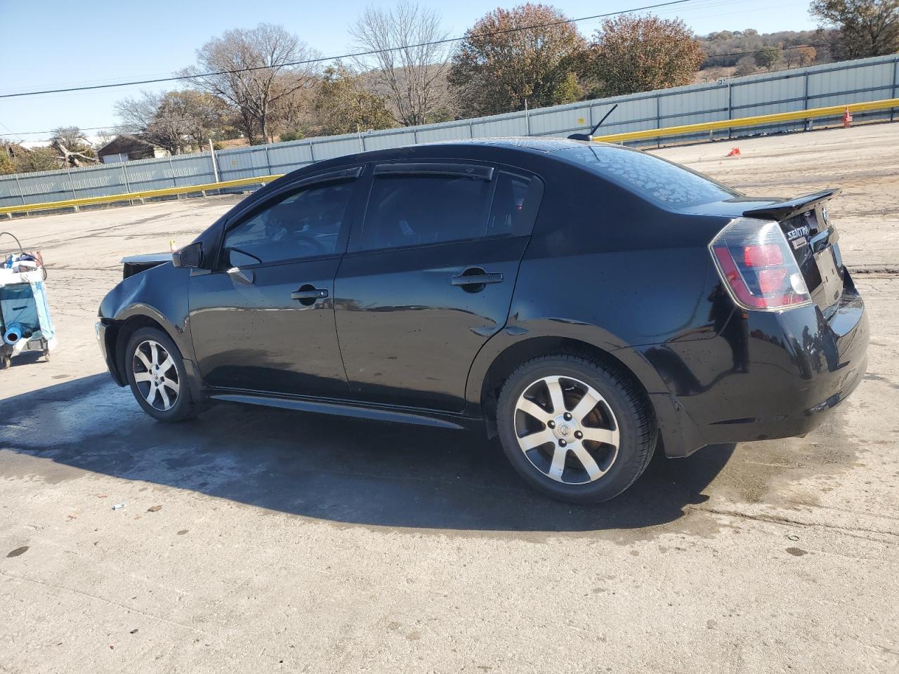 2012 Nissan Sentra 2.0 - Image 2