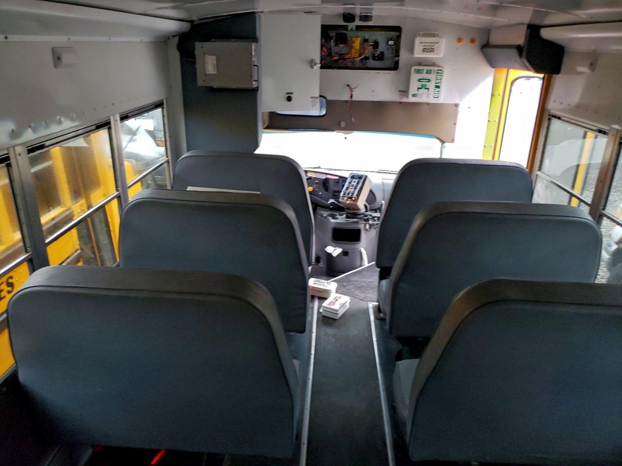 2005 Ford E450 School Bus - Фото 5