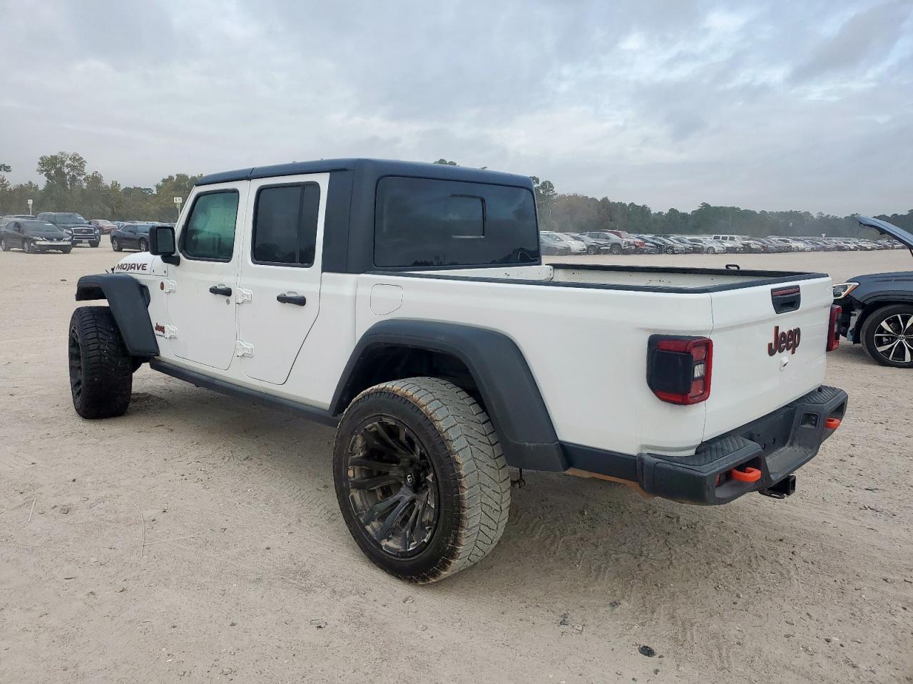 2024 Jeep Gladiator Mojave - Фото 2
