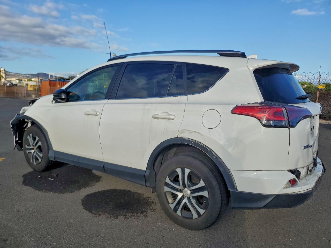 2018 Toyota Rav4 Le - Image 2