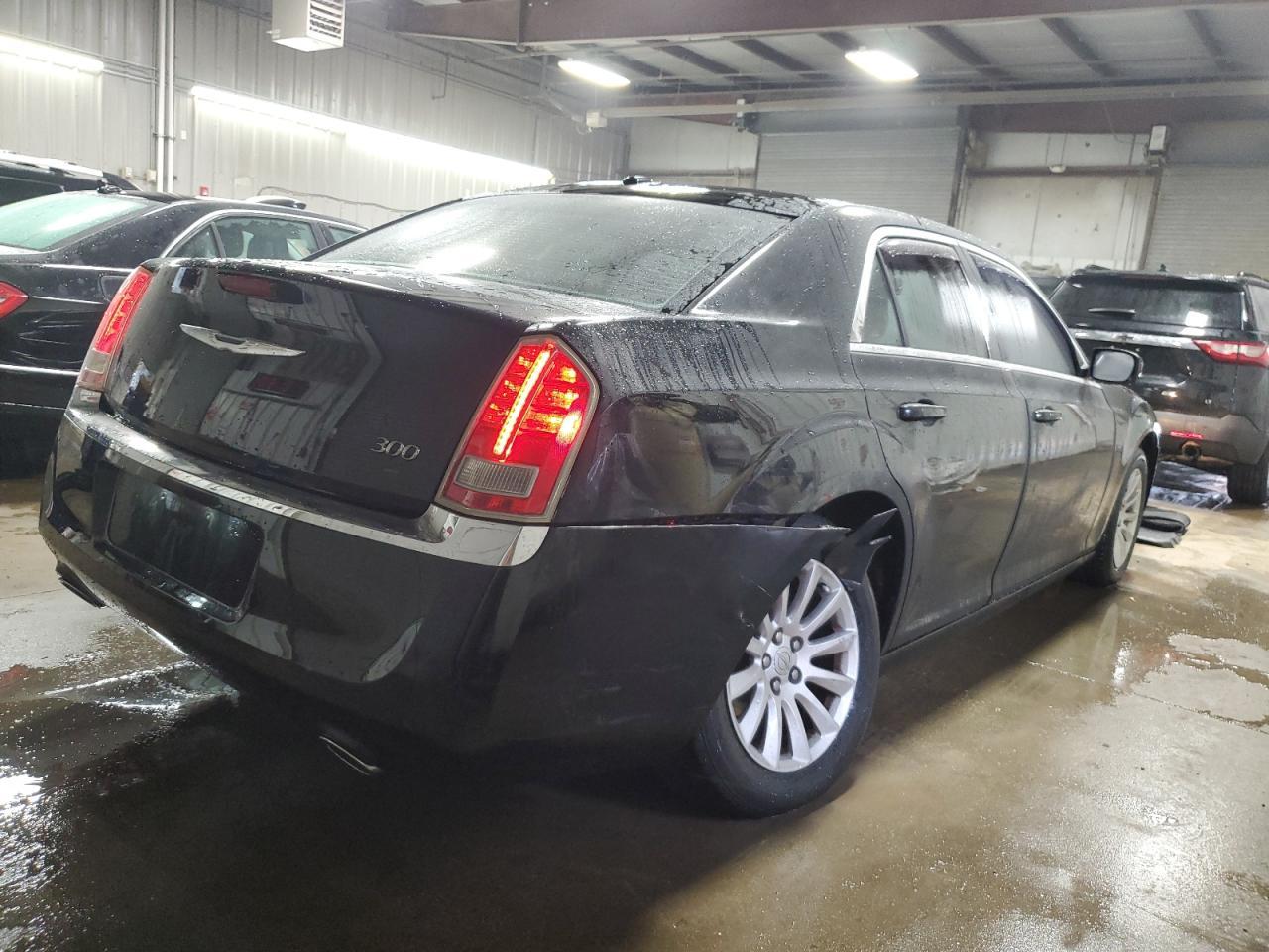2012 Chrysler 300 - Image 3