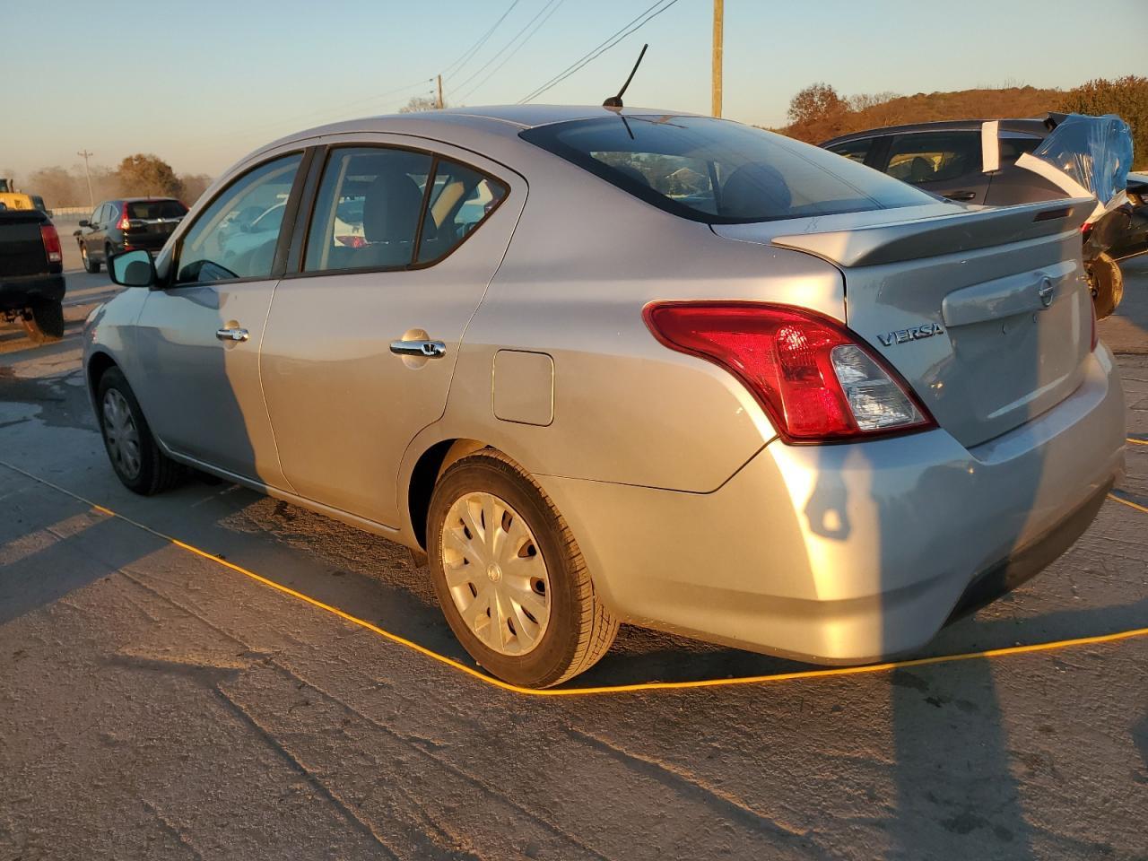 2018 Nissan Versa S - Image 2