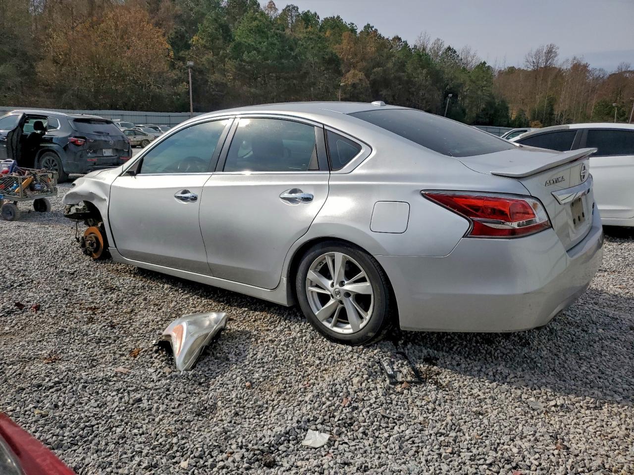 2014 Nissan Altima 2.5 - Image 2