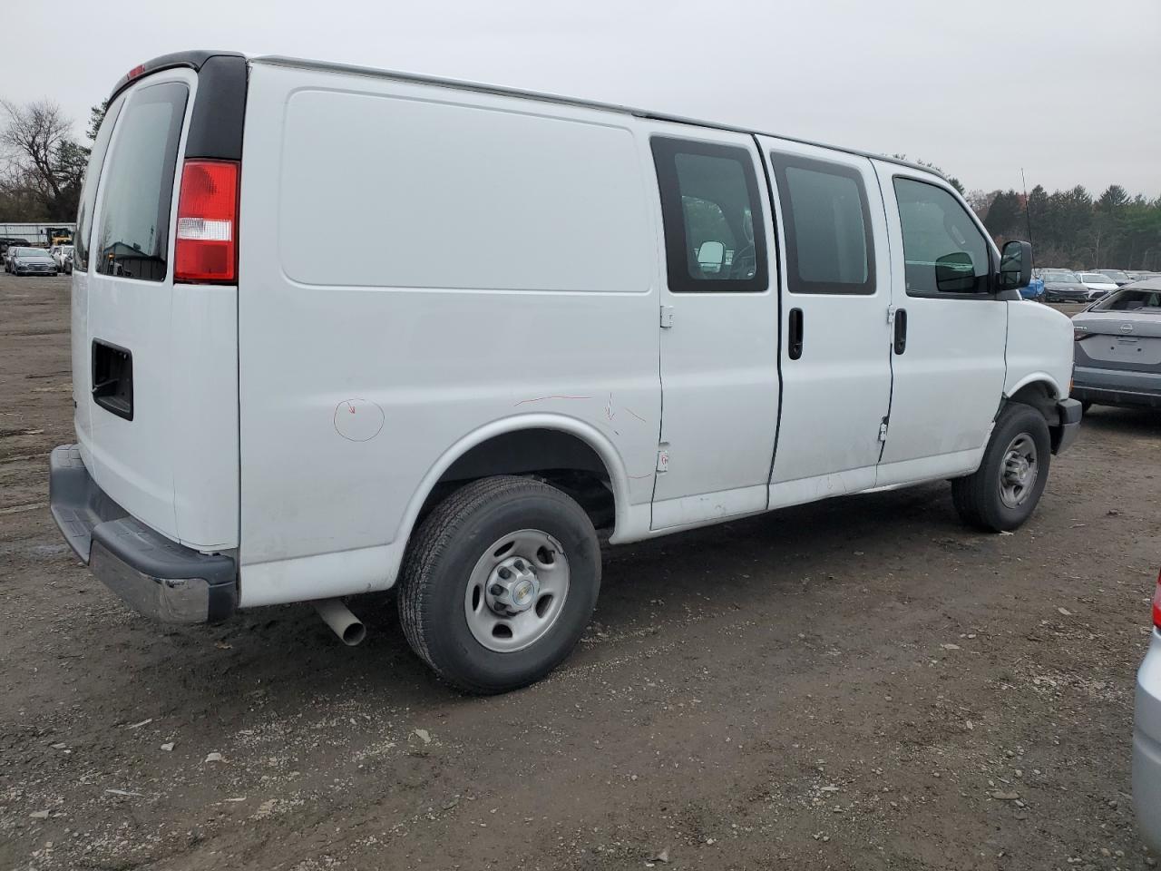 2023 Chevrolet Express G2 Delivery Van - Фото 3