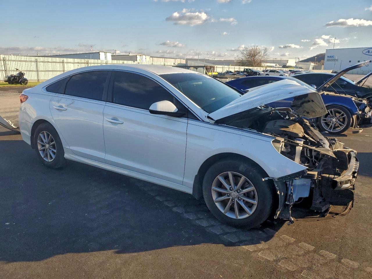 2019 Hyundai Sonata Se - Image 4
