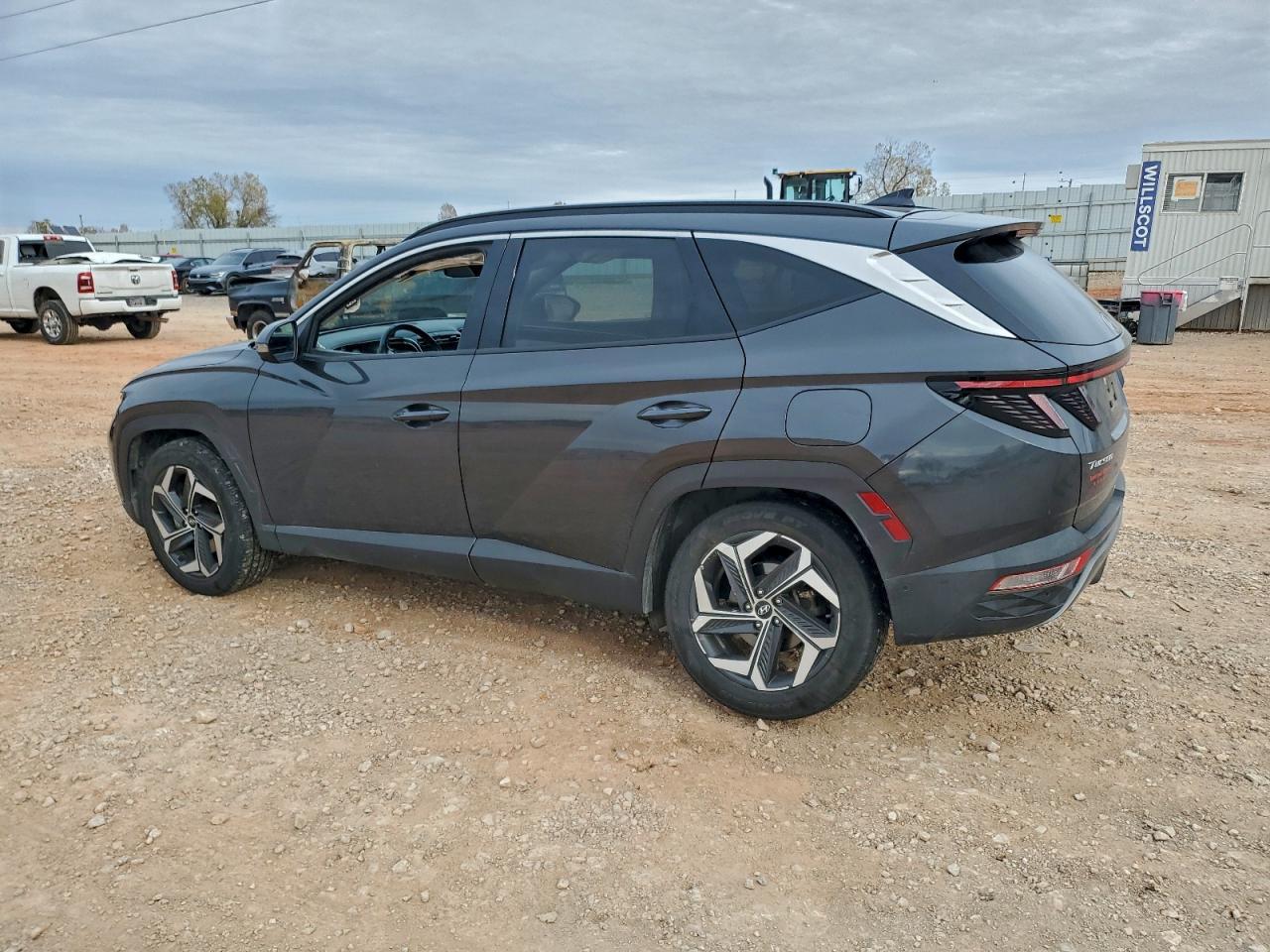 2023 Hyundai Tucson Limited - Image 2
