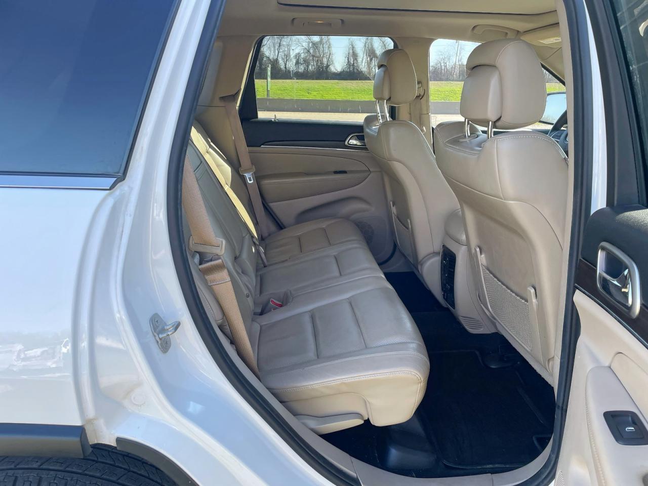 2014 Jeep Grand Cherokee Limited - Image 6