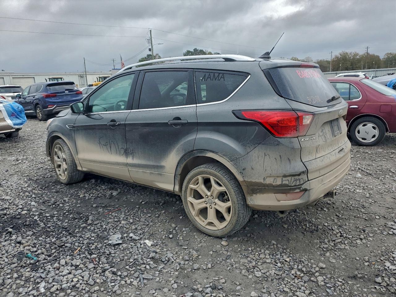 2019 Ford Escape Titanium - Фото 2