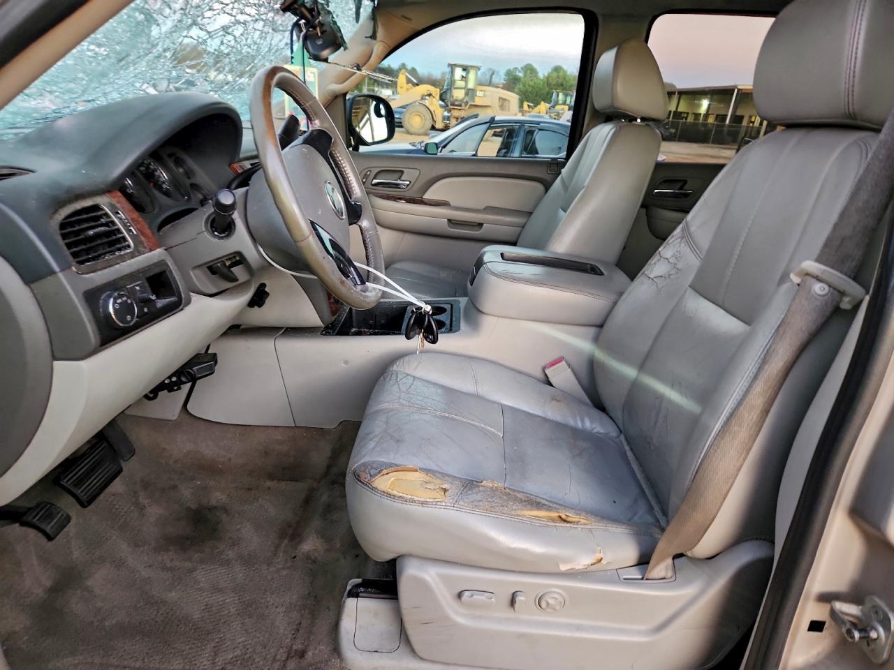 2007 Chevrolet Avalanche C1500 - Image 7