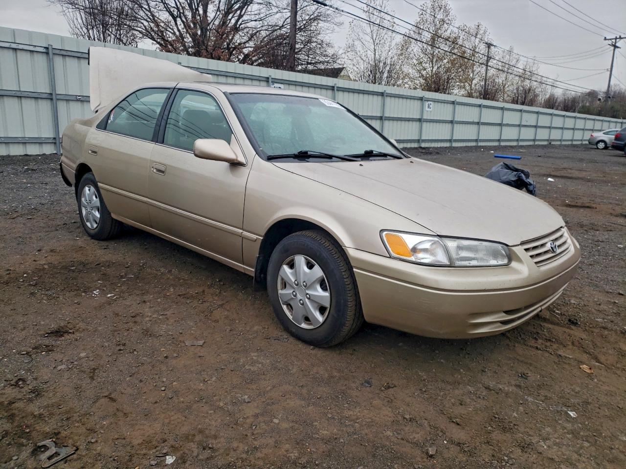 1998 Toyota Camry Ce - Image 4