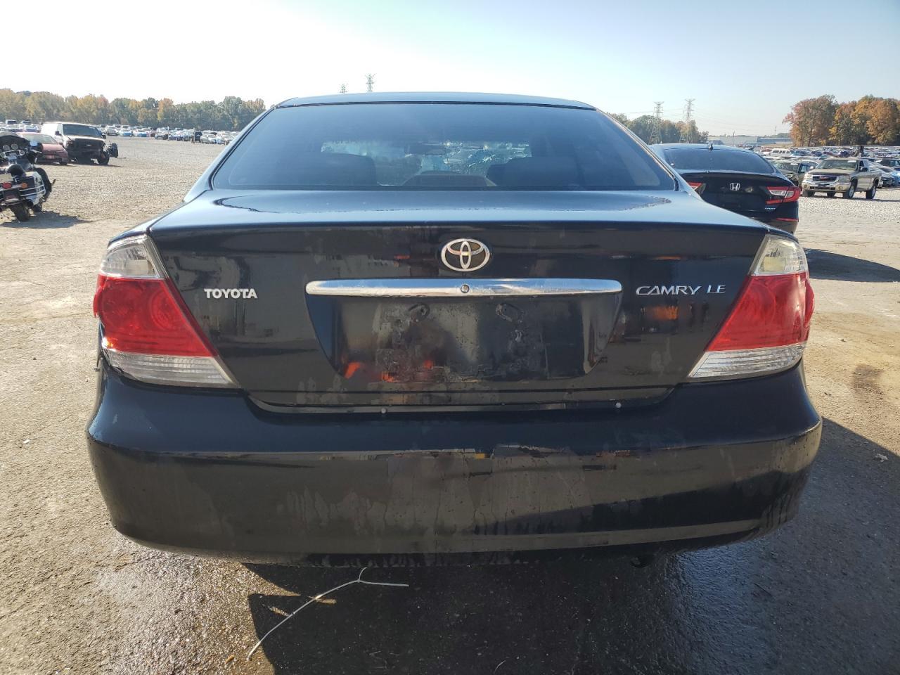2005 Toyota Camry Le - Фото 6