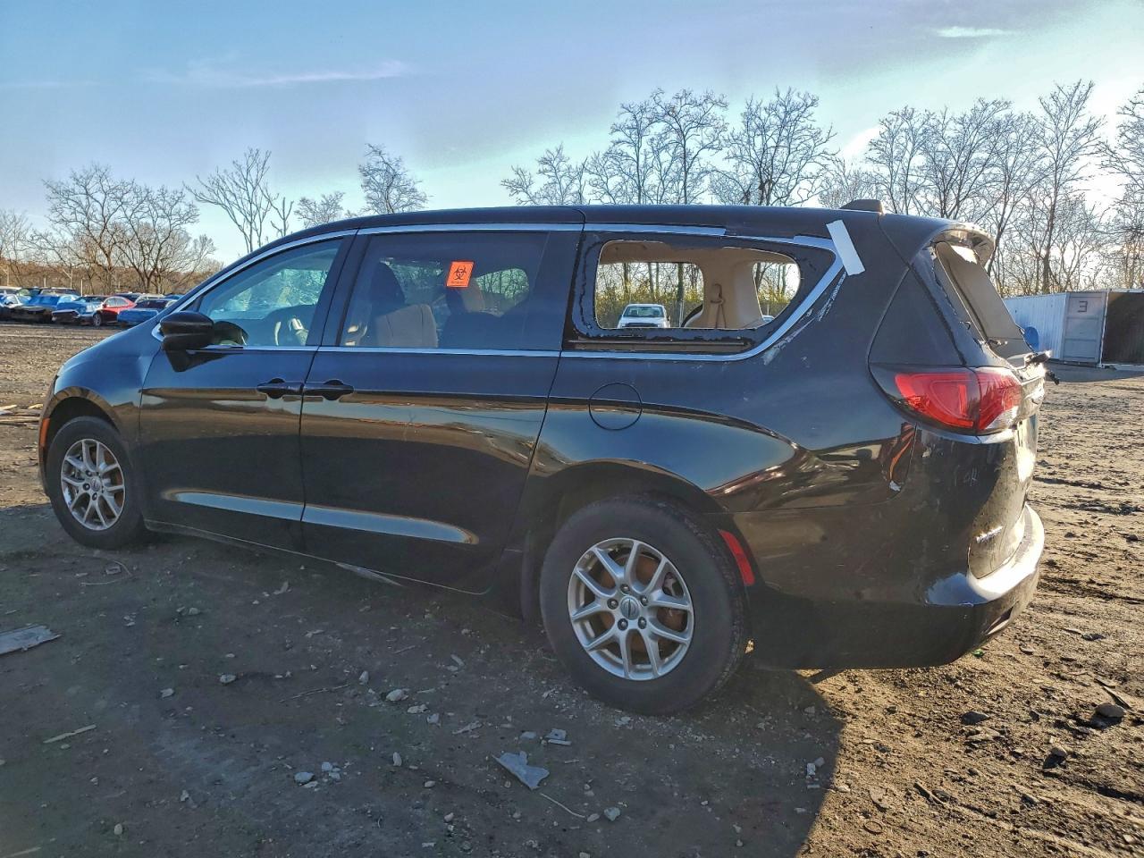 2024 Chrysler Voyager Lx - Image 2
