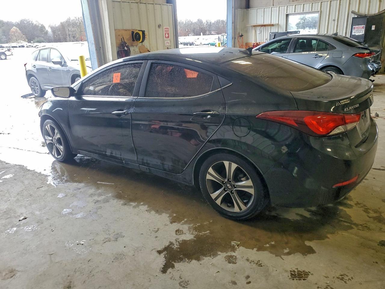 2014 Hyundai Elantra - Image 2