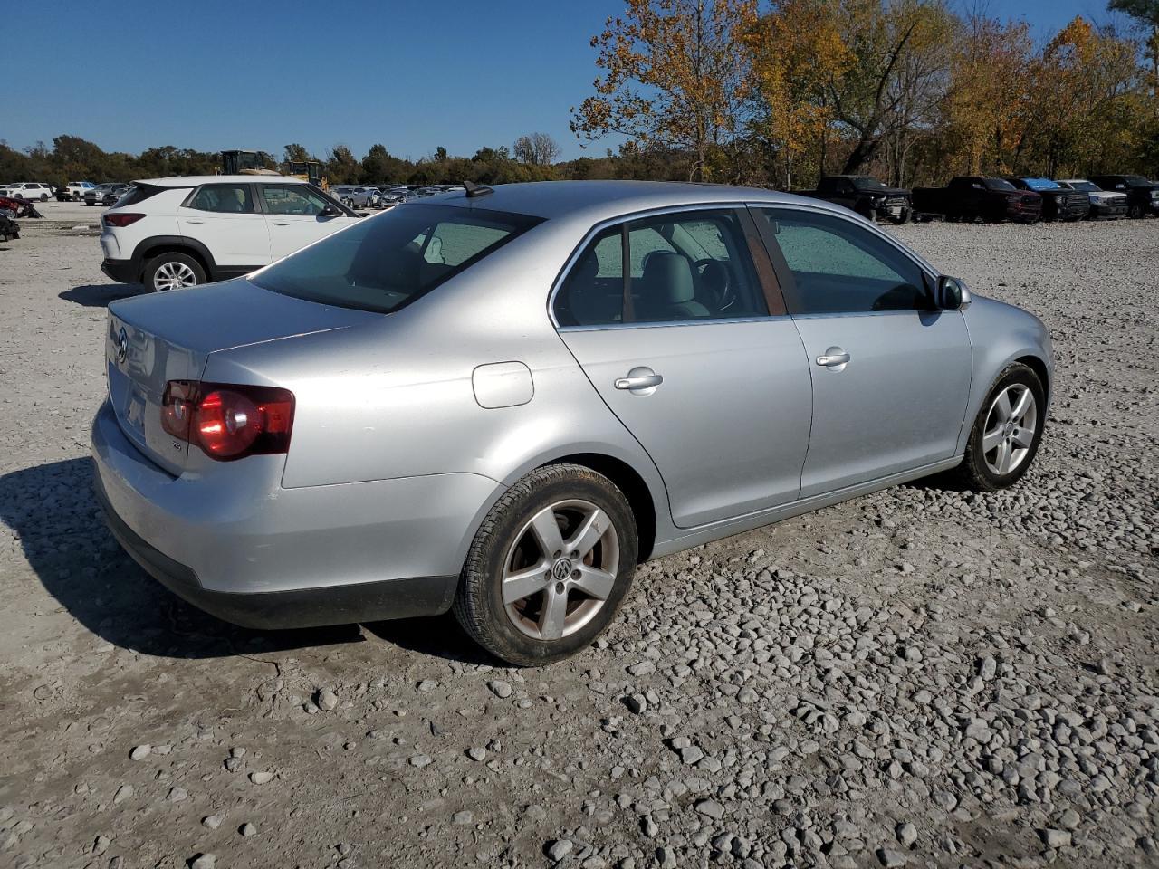 2008 Volkswagen Jetta Se - Фото 3