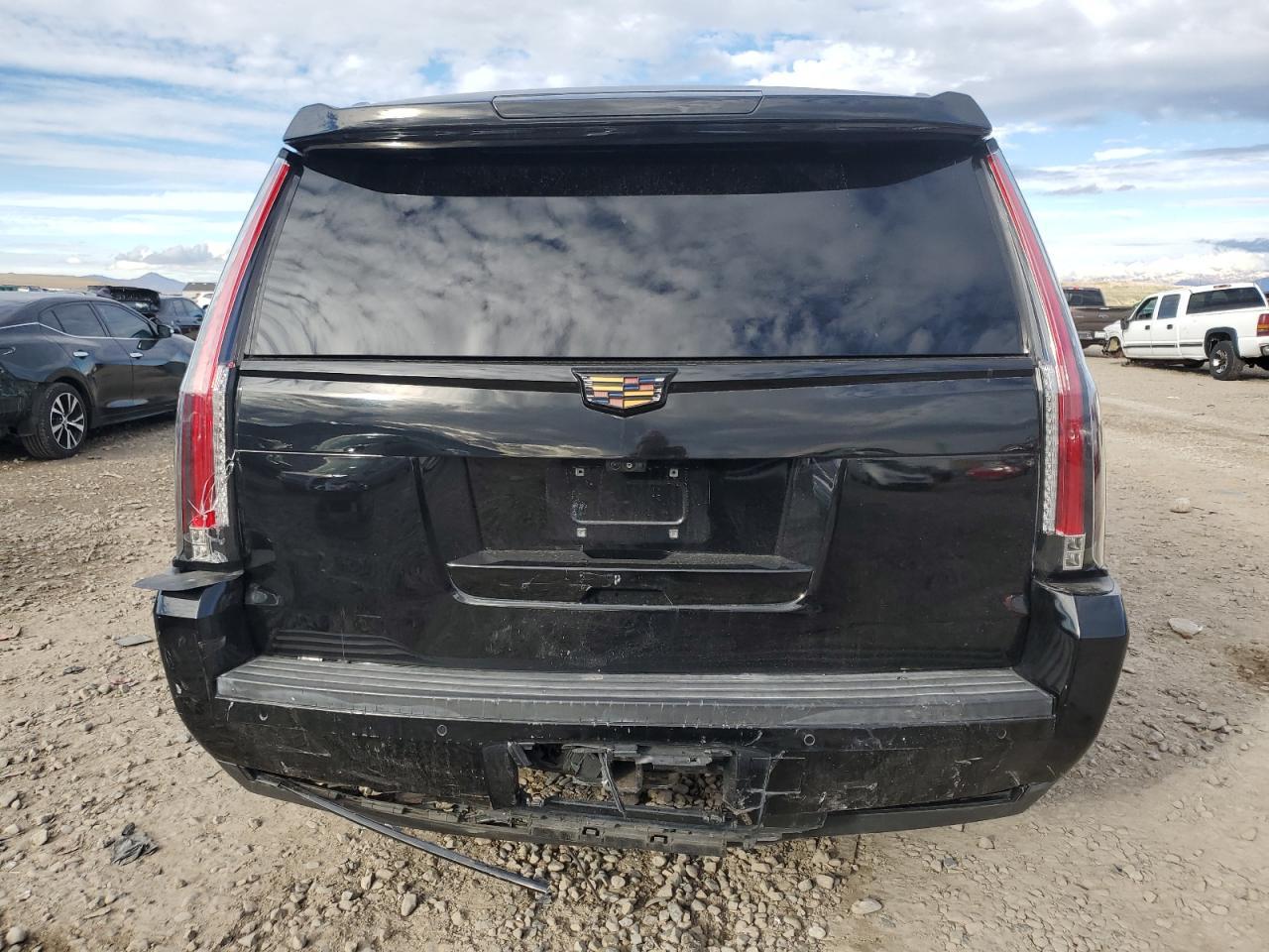 2017 Cadillac Escalade Esv Premium Luxury - Image 6