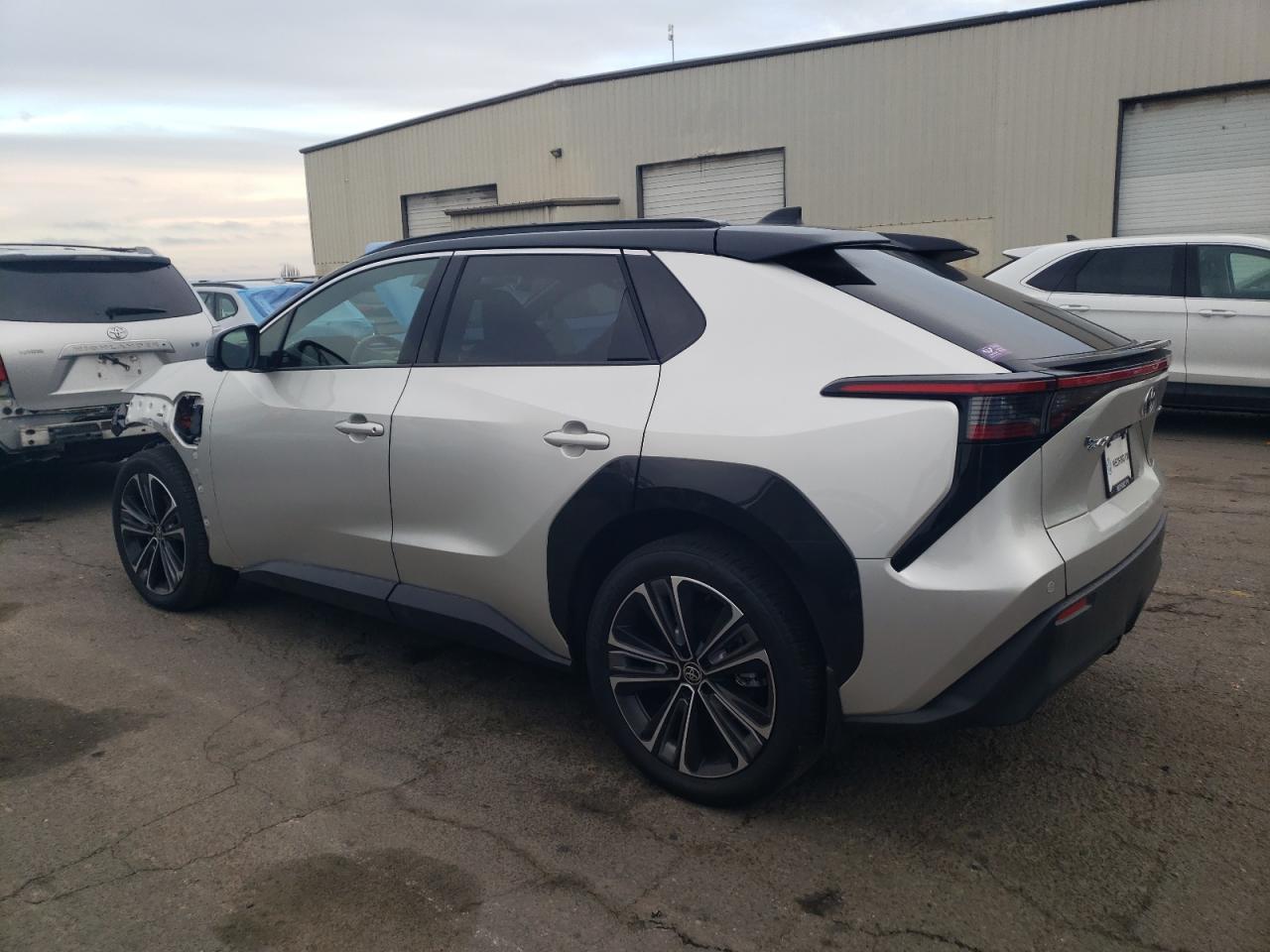 2023 Toyota Bz4X Xle - Image 2