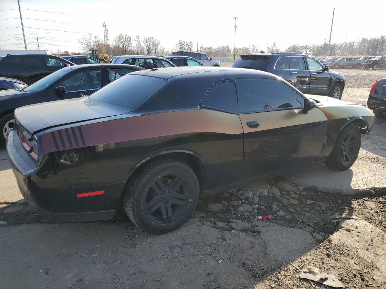 2015 Dodge Challenger Sxt - Фото 3