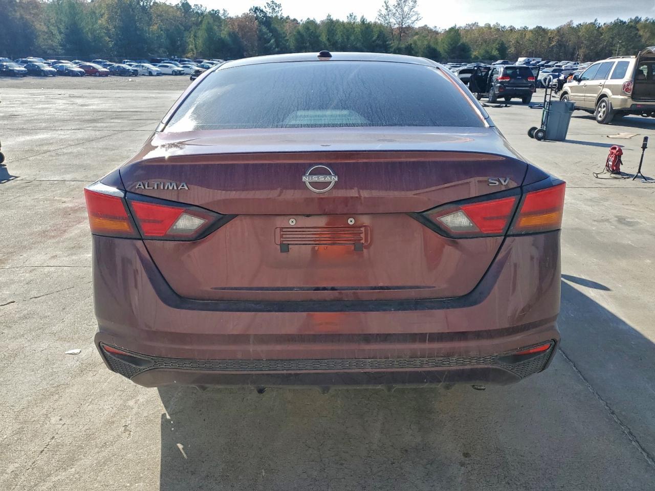 2023 Nissan Altima Sv - Image 6