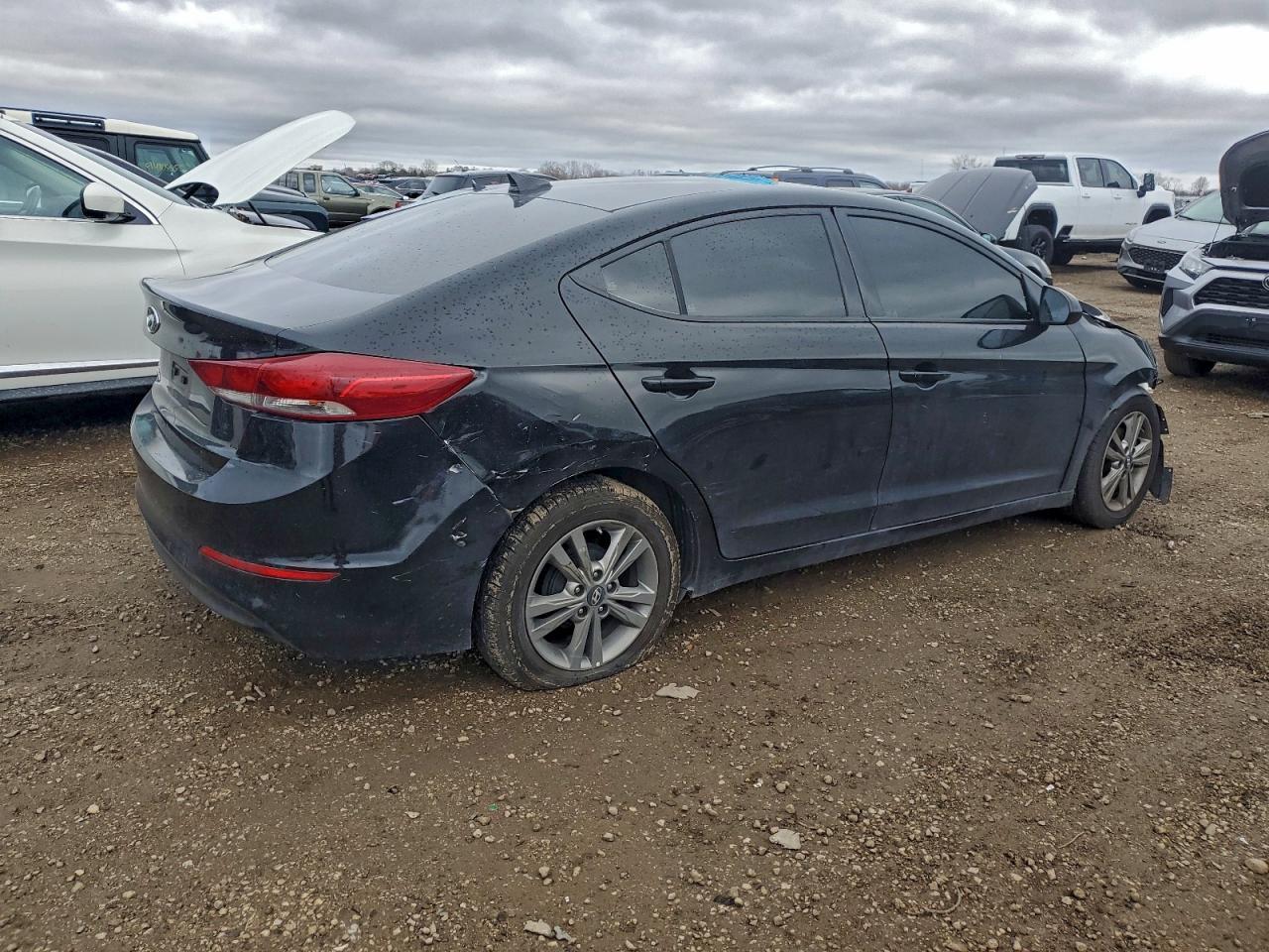 2017 Hyundai Elantra Value Edition - Фото 3