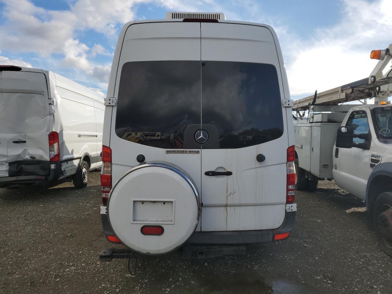 2008 Dodge Sprinter 2500 - Image 6