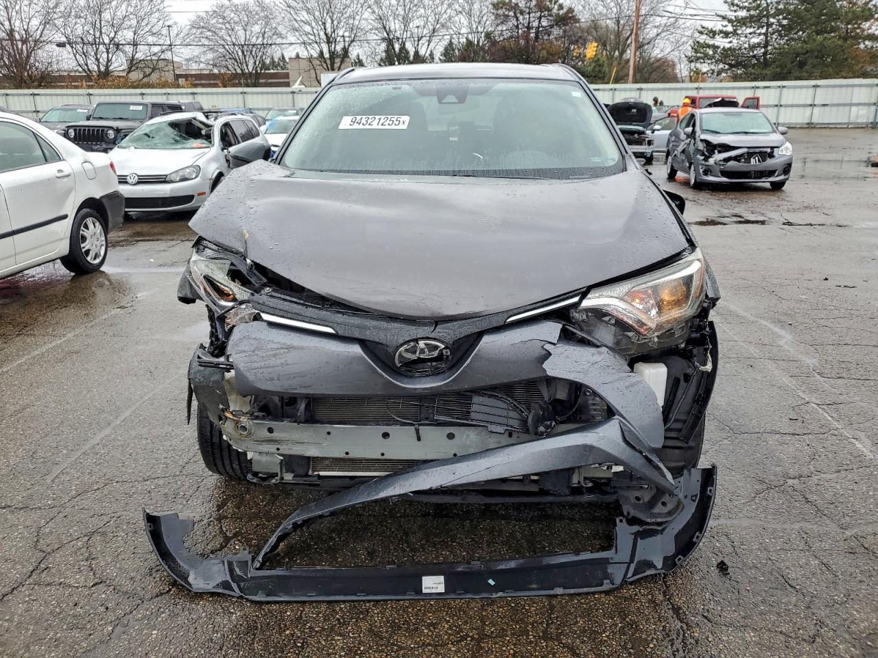 2018 Toyota Rav4 Le - Image 5