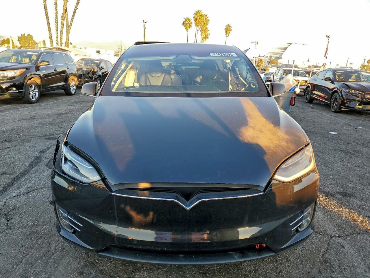 2018 Tesla Model X - Фото 5