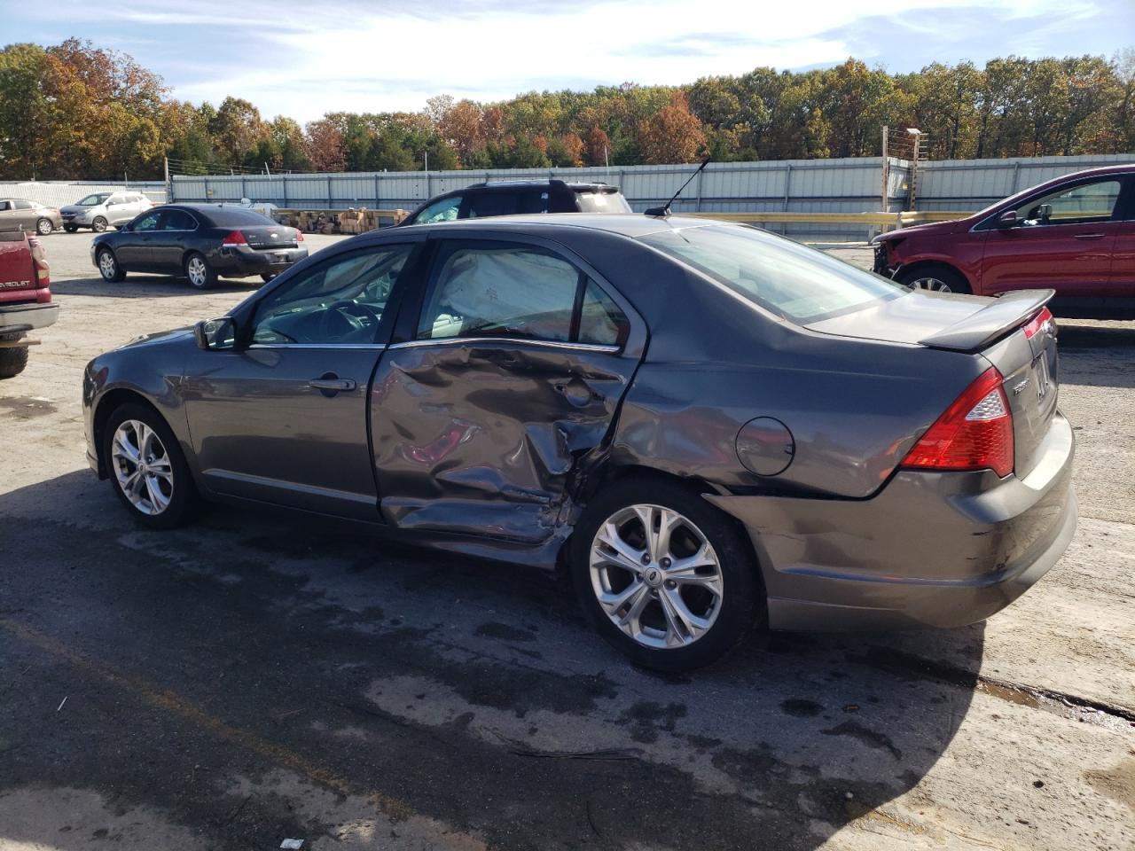 2012 Ford Fusion Se - Фото 2