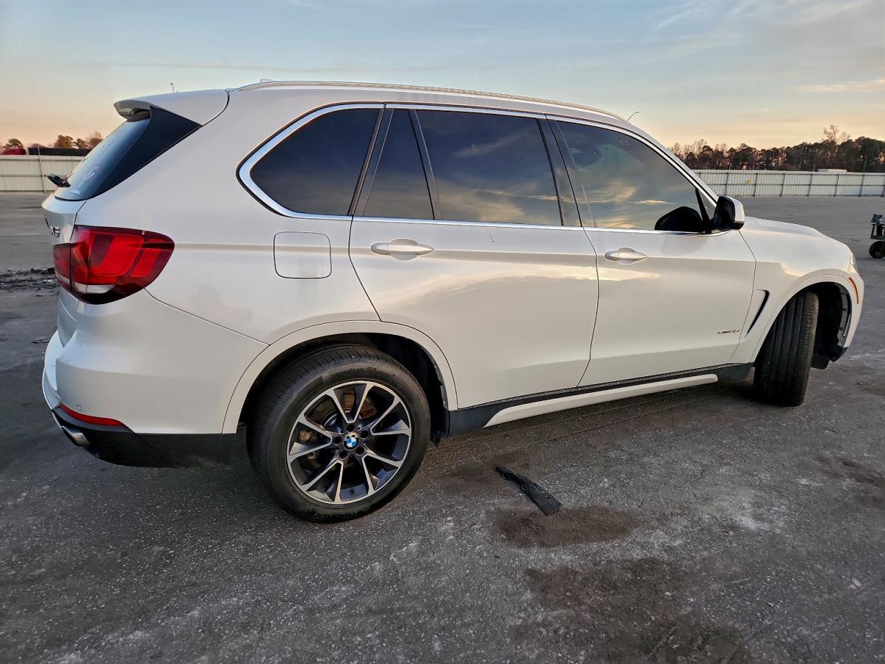 2017 BMW X5 Sdrive35I - Фото 3