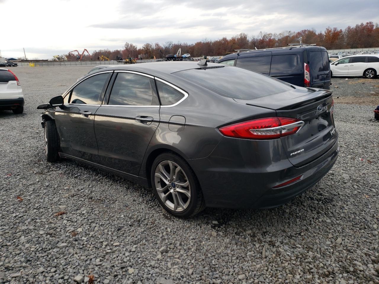 2020 Ford Fusion Titanium - Image 2