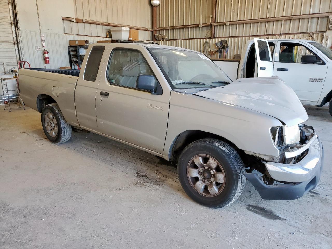 1999 Niss Frontier - Фото 4