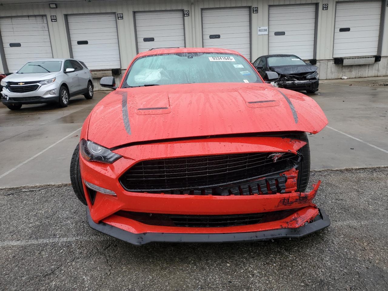 2020 Ford Mustang - Фото 5