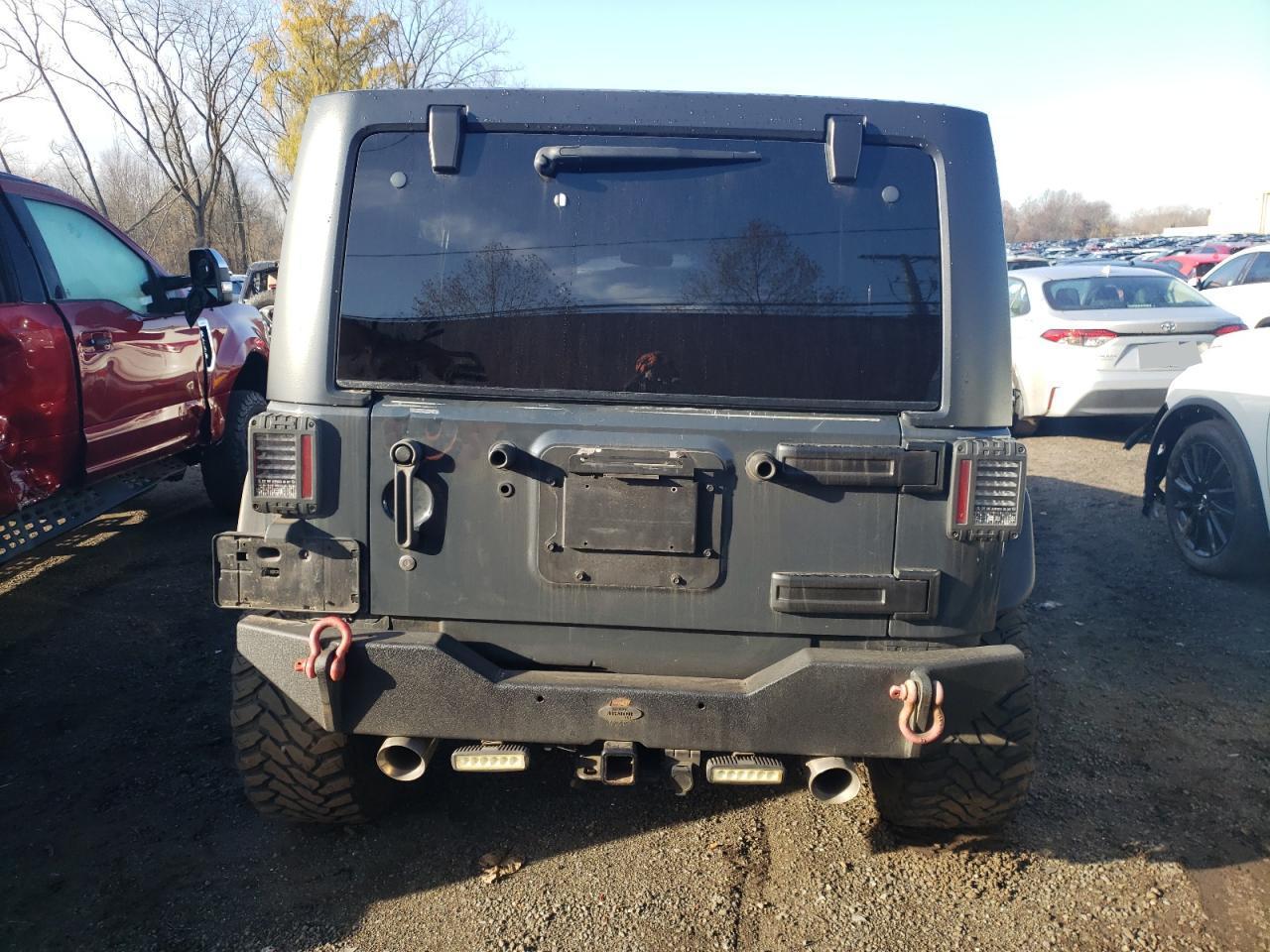 2016 Jeep Wrangler Unlimited Sport - Image 6