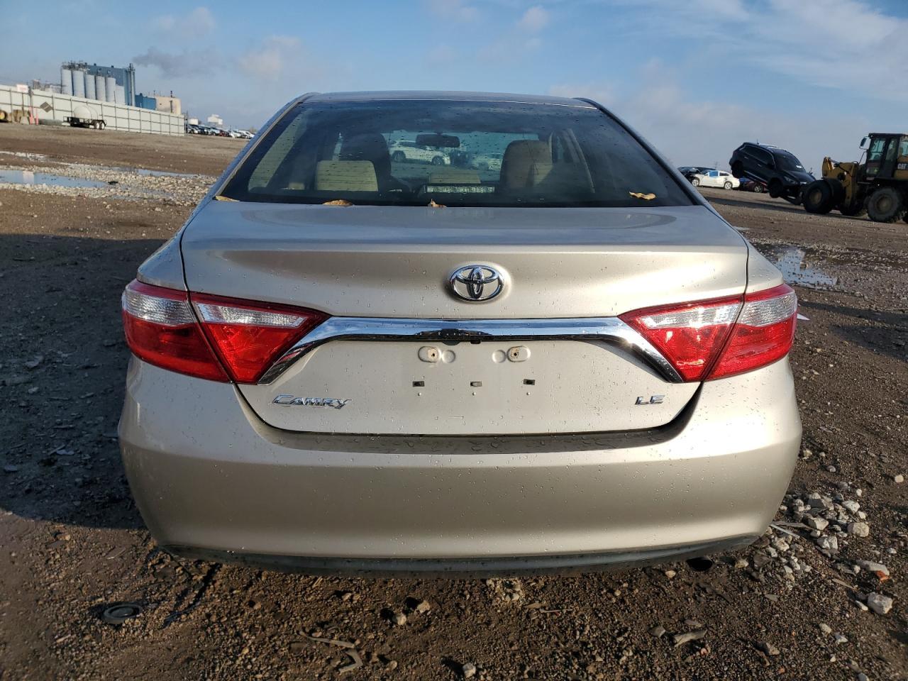 2017 Toyota Camry Le - Image 6