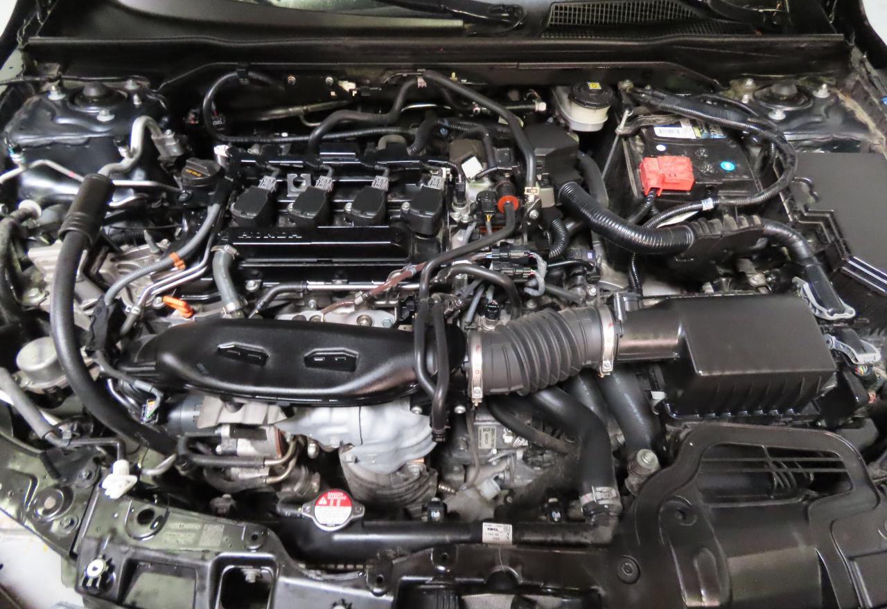 2022 Honda Civic Sport Touring - Image 7