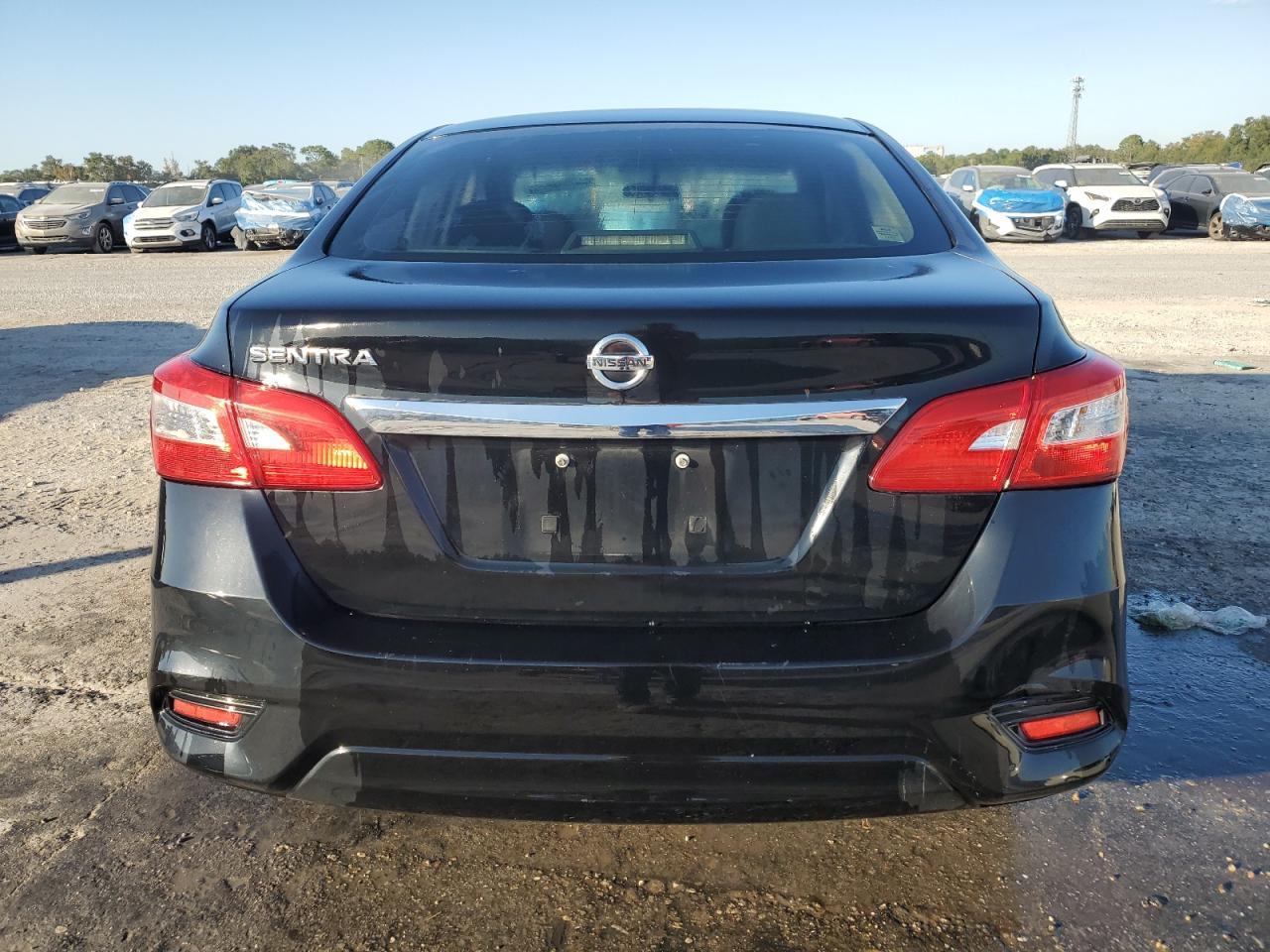 2017 Nissan Sentra S - Фото 6