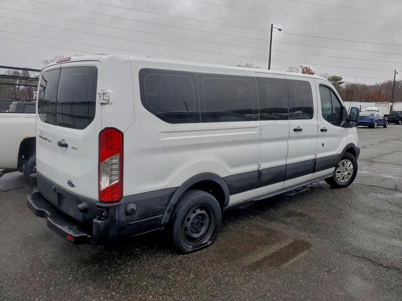 2017 Ford Transit T-350 - Фото 3