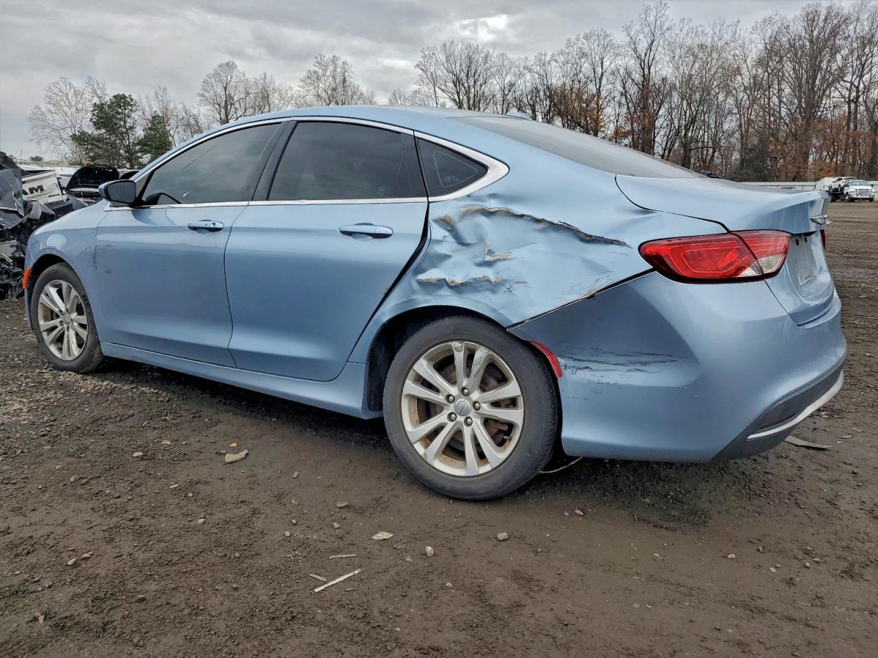 2015 Chrysler 200 Limited - Image 2