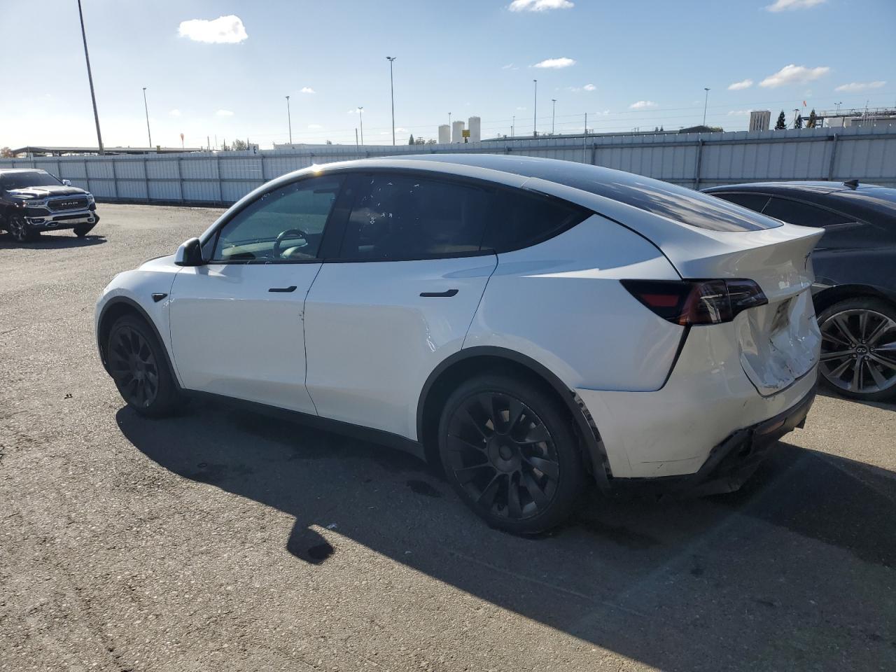 2023 Tesla Model Y - Image 2