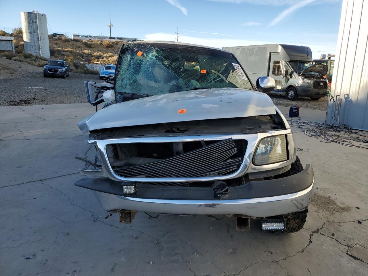 2002 Ford F150 Supercrew - Image 5